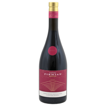 Castel Firmian, Teroldego Rotaliane riserva is een mooie houtgerijpte wijn van de gelijknamige inheemse druif uit Trentino, Italië.